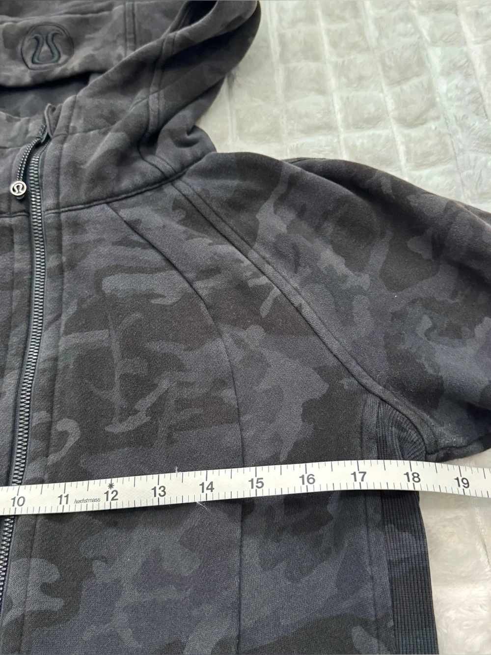 Lululemon 10 Scuba Hoodie Light Cotton Fleece Full Zip Jacket Camo
